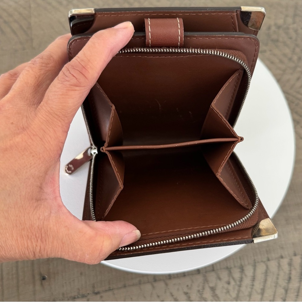 Louis Vuitton Suhali Leather Compact Wallet - Picture 9 of 10